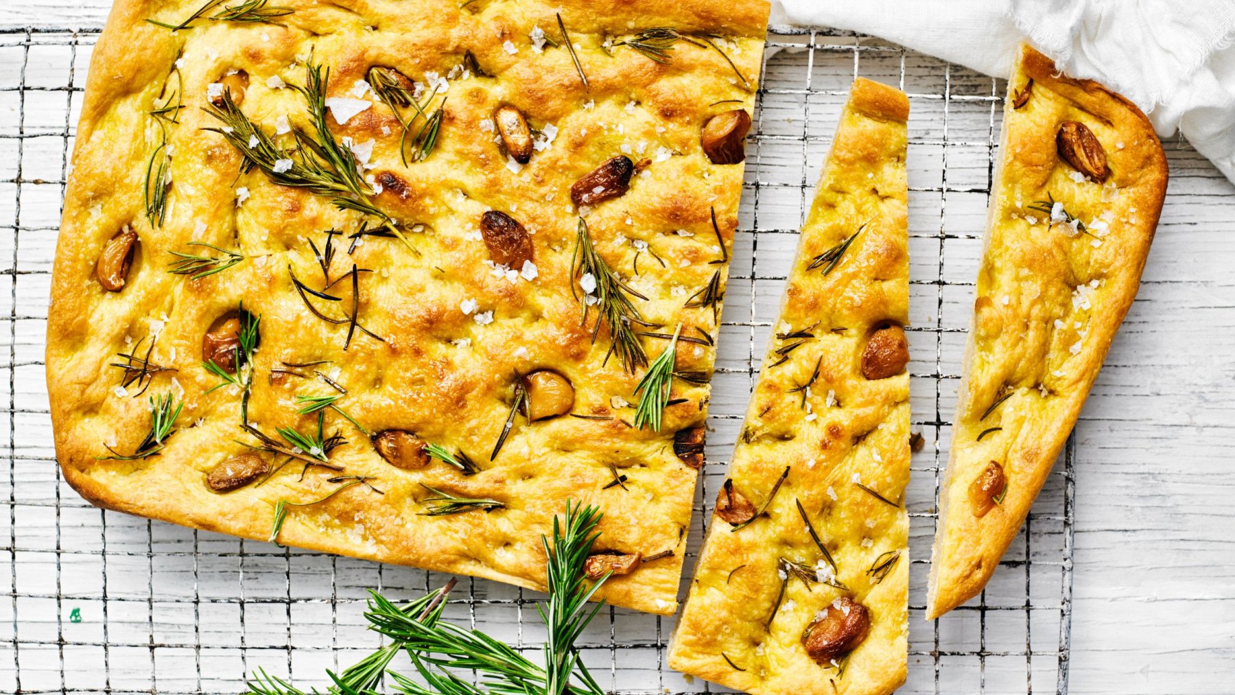 Rosemary & Garlic Focaccia White Wings